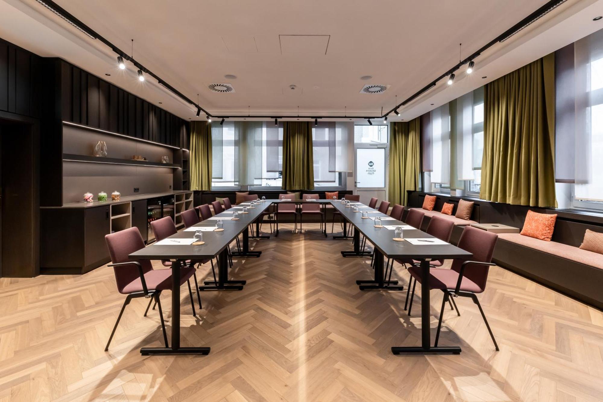 Western St. Raphael Hotel 4*